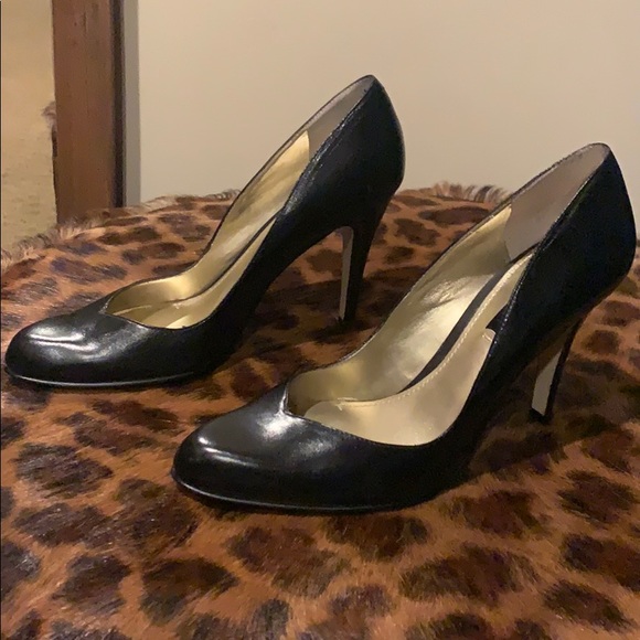 Barely worn Nine West pumps - Picture 2 of 5